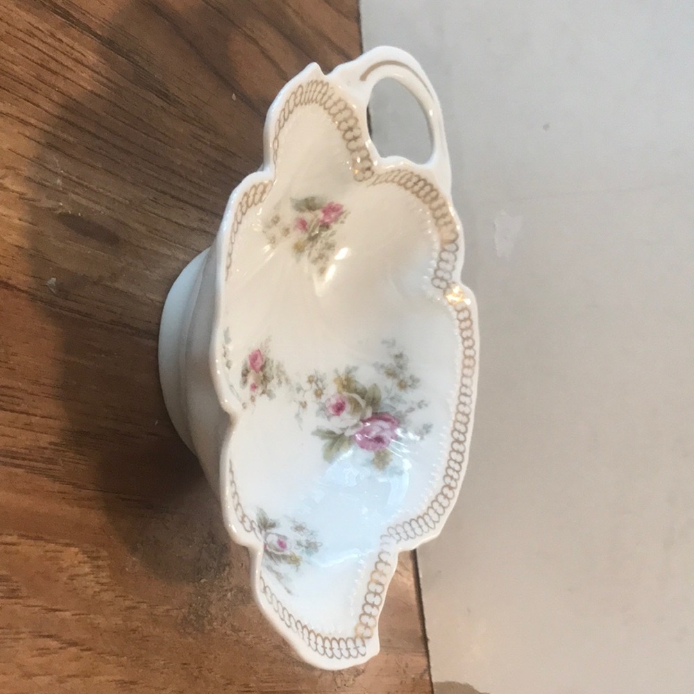 Vintage. Royal Austria Porcelian  , leaf style candy dish perfect condition. No